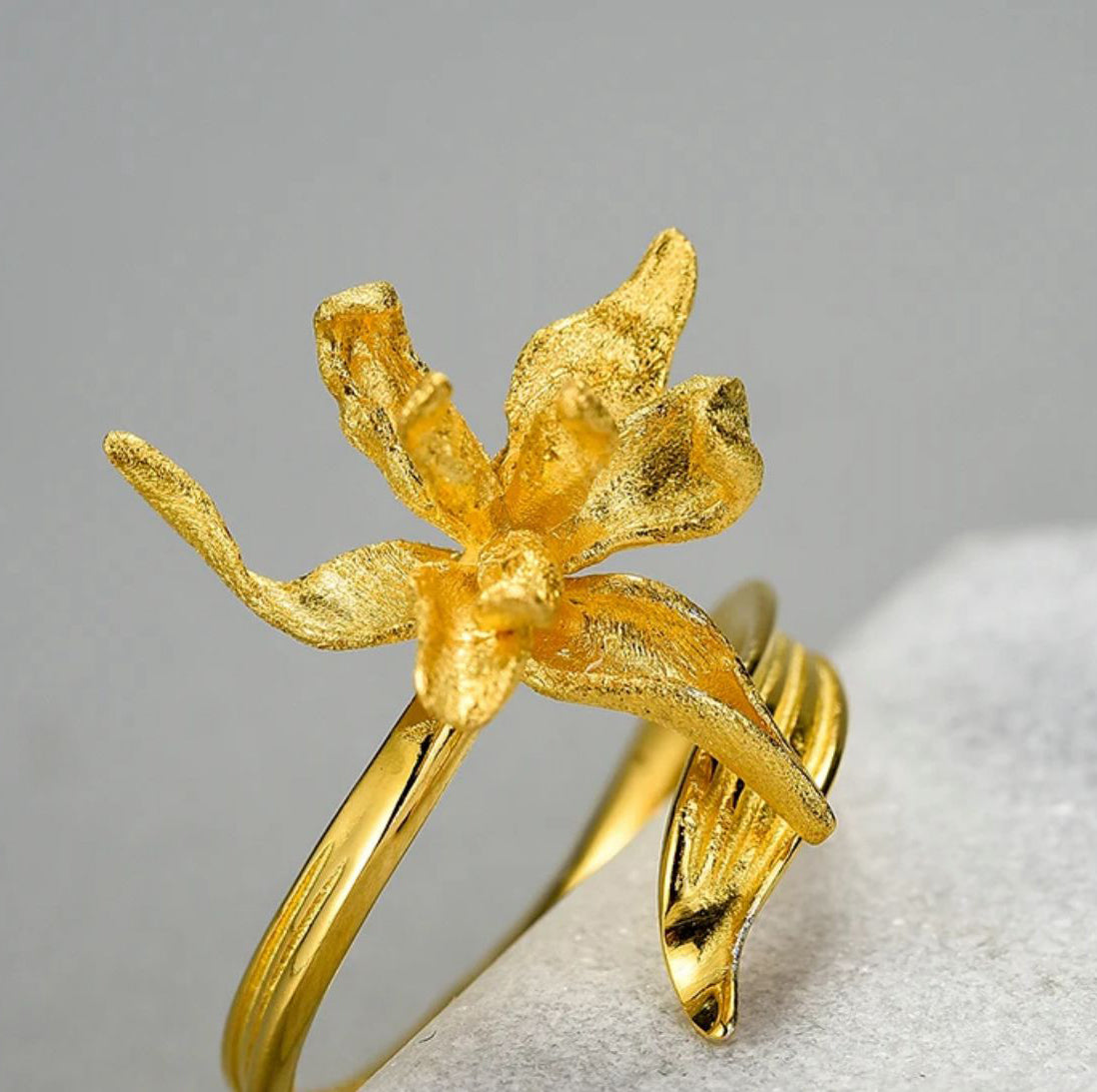 Lily Gold Ring