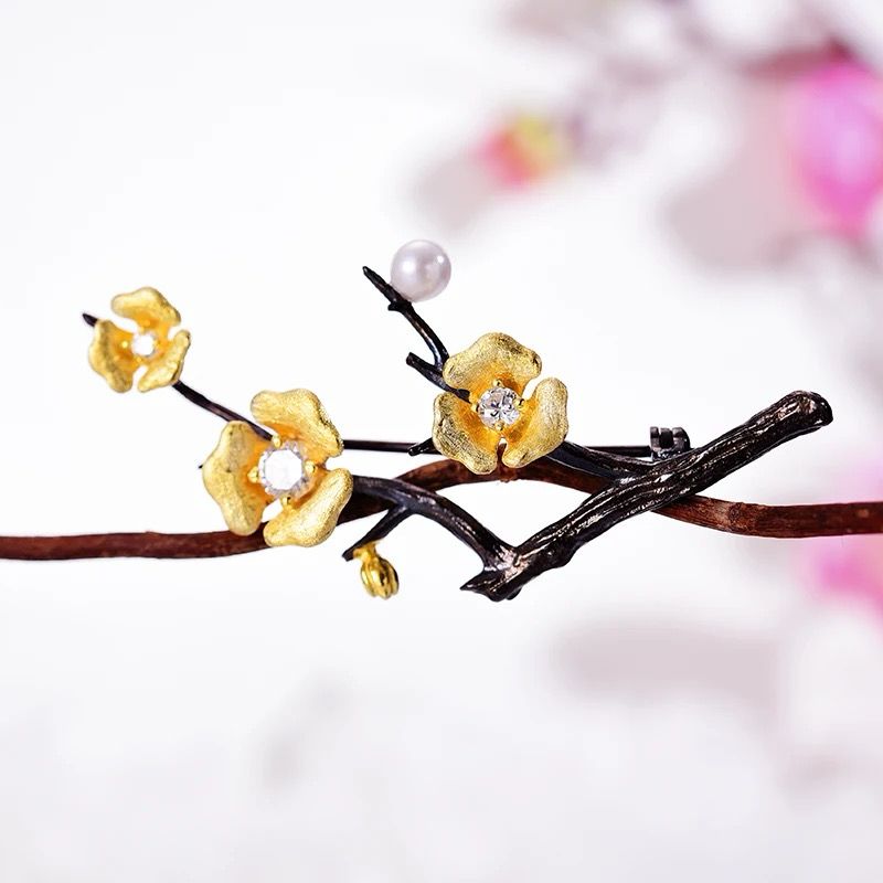 Flower Pin with Pearl