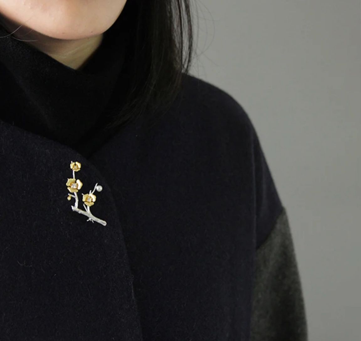 Flower Pin with Pearl
