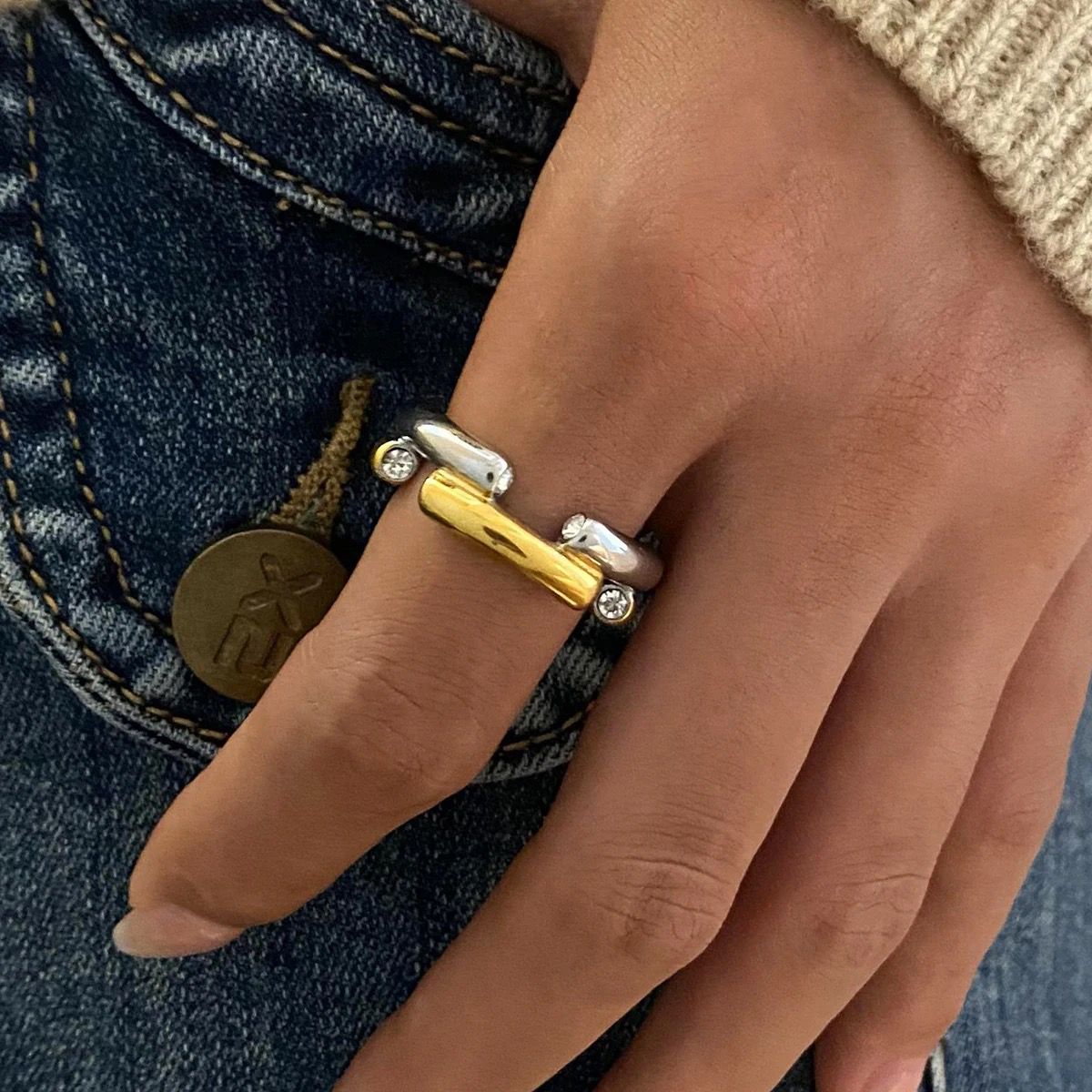 Dual-Hue Crystal Ring