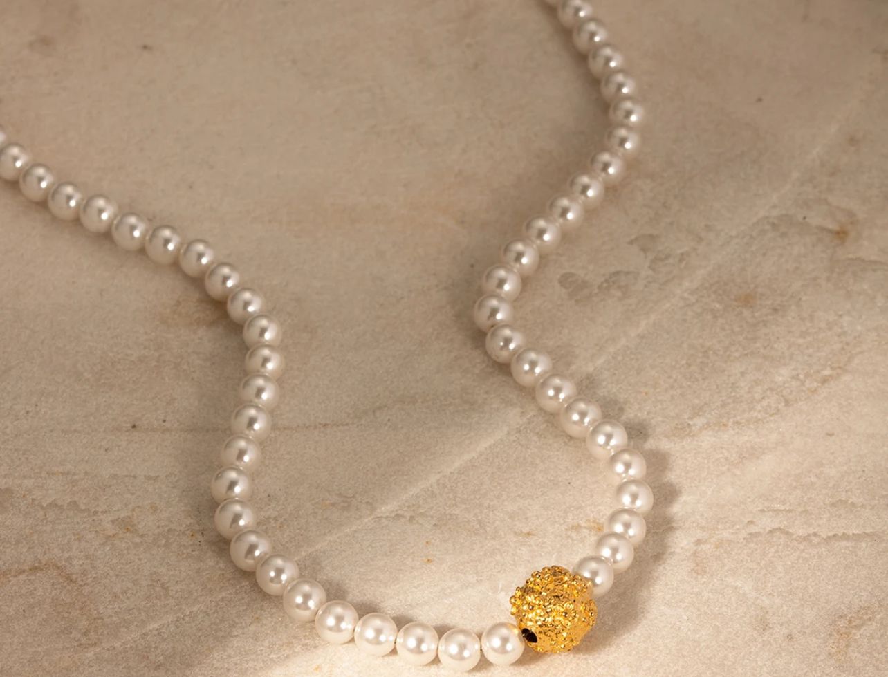 Artisan's Touch Pearl Necklace