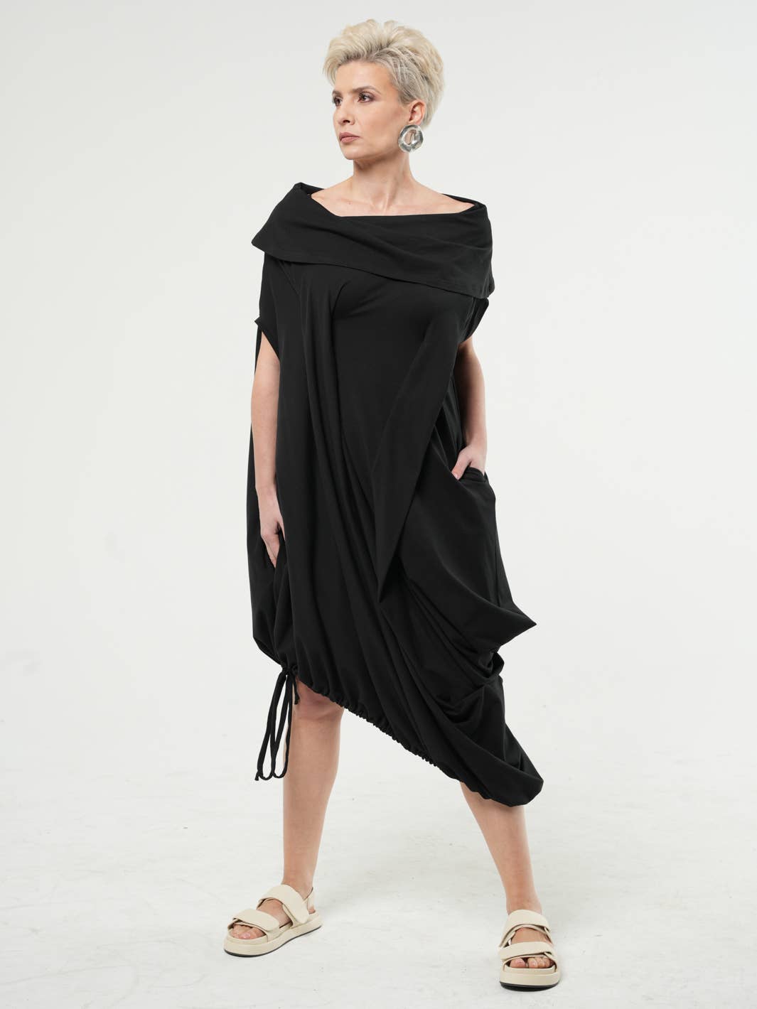 Oversize Cotton Kaftan Dress In Beige: Black / XS-S-M