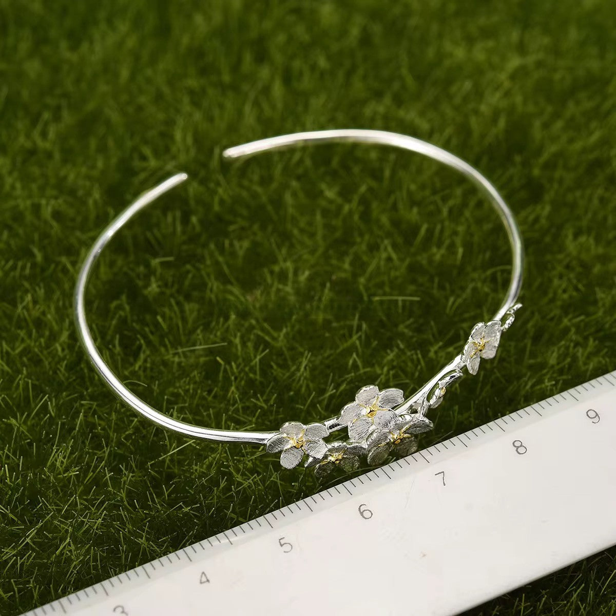 Flower Cluster Bangle
