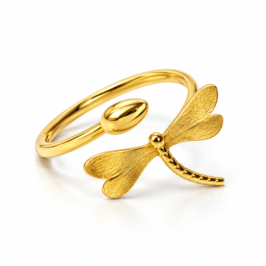 Golden Dragonfly Whisper Ring – Delicate Nature-Inspired Jewelry
