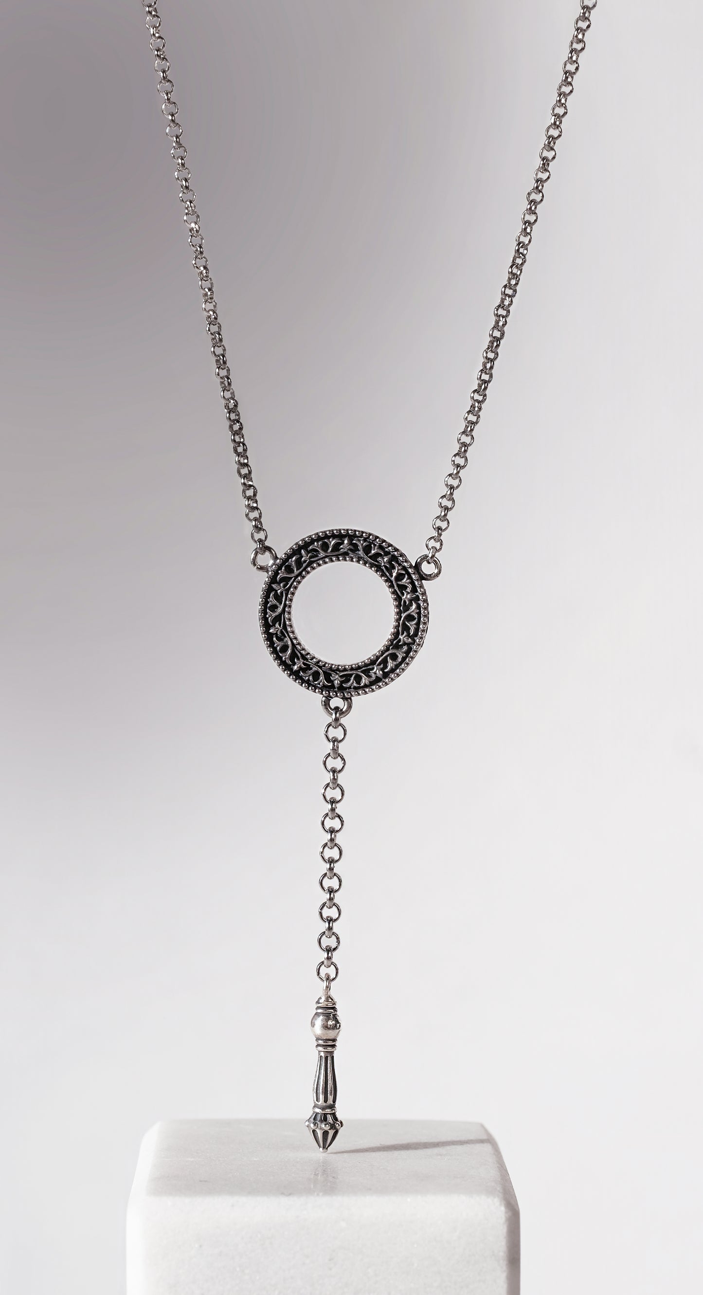 Hyusken Necklace