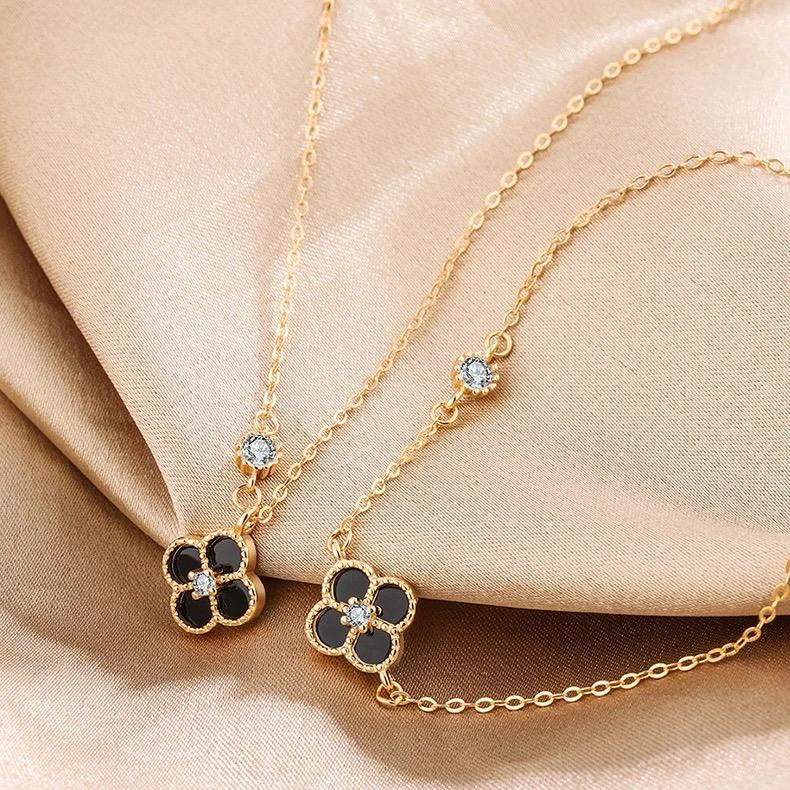 Clover Bracelet