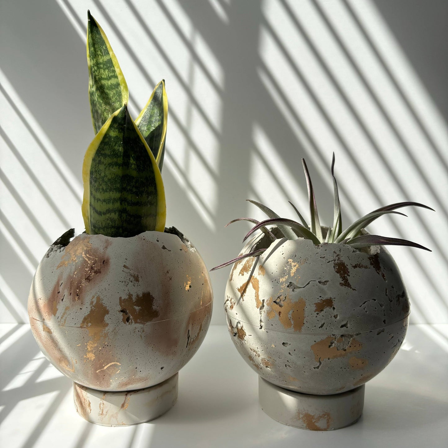 Moon Planter Pot 5” | Sphere Concrete Planter | Ball Planter: Light Gray & Gold / Hole