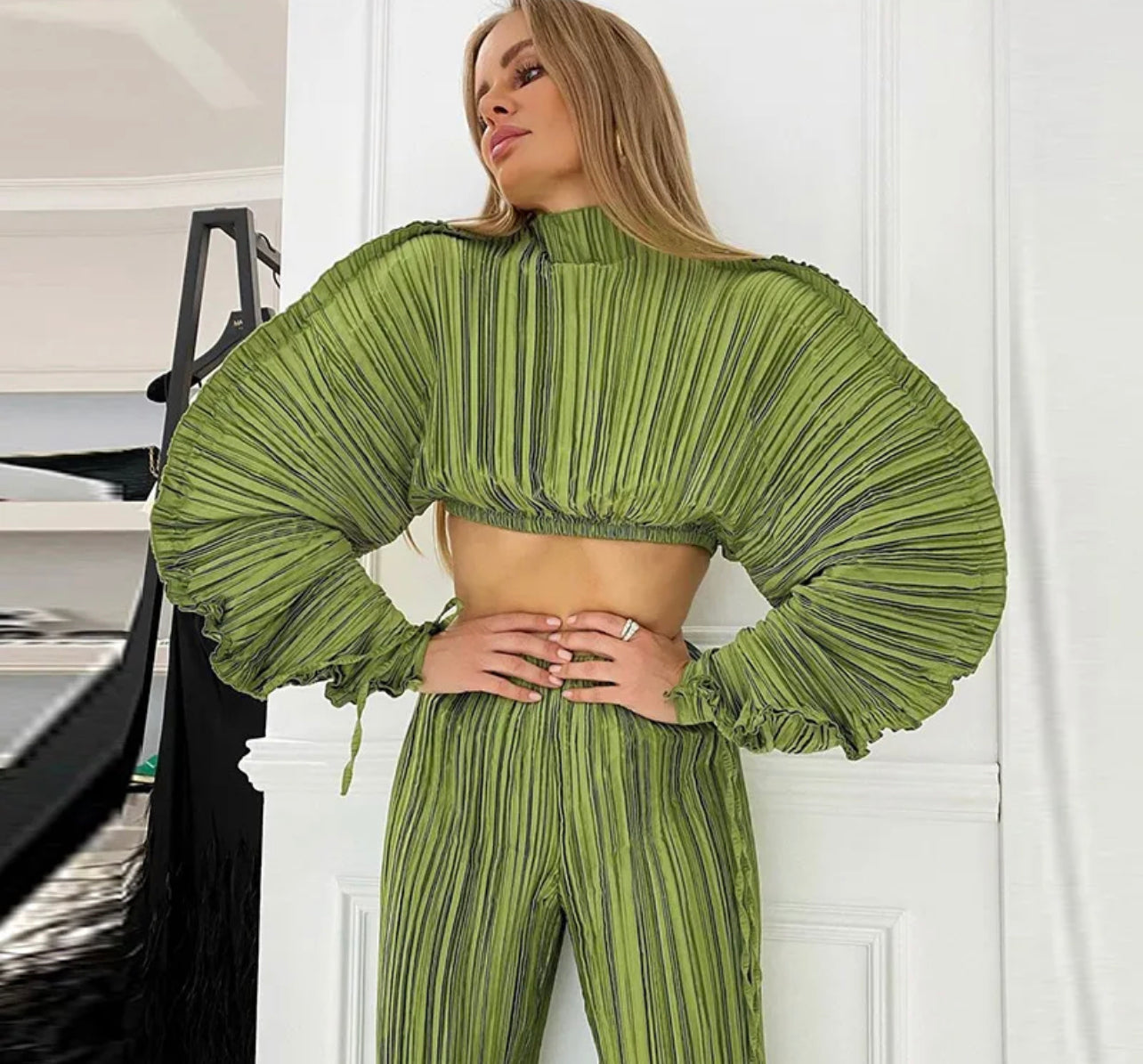 long puffer sleeve top