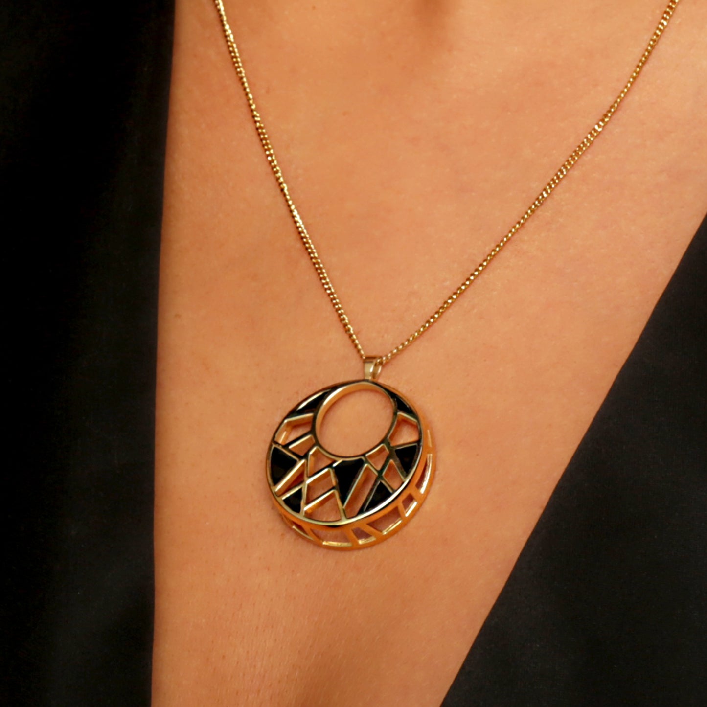 Dream Pendant ‐ Necklace