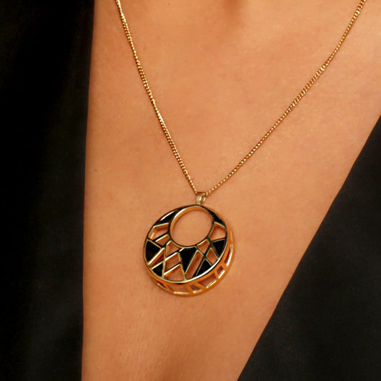 Dream Pendant ‐ Necklace