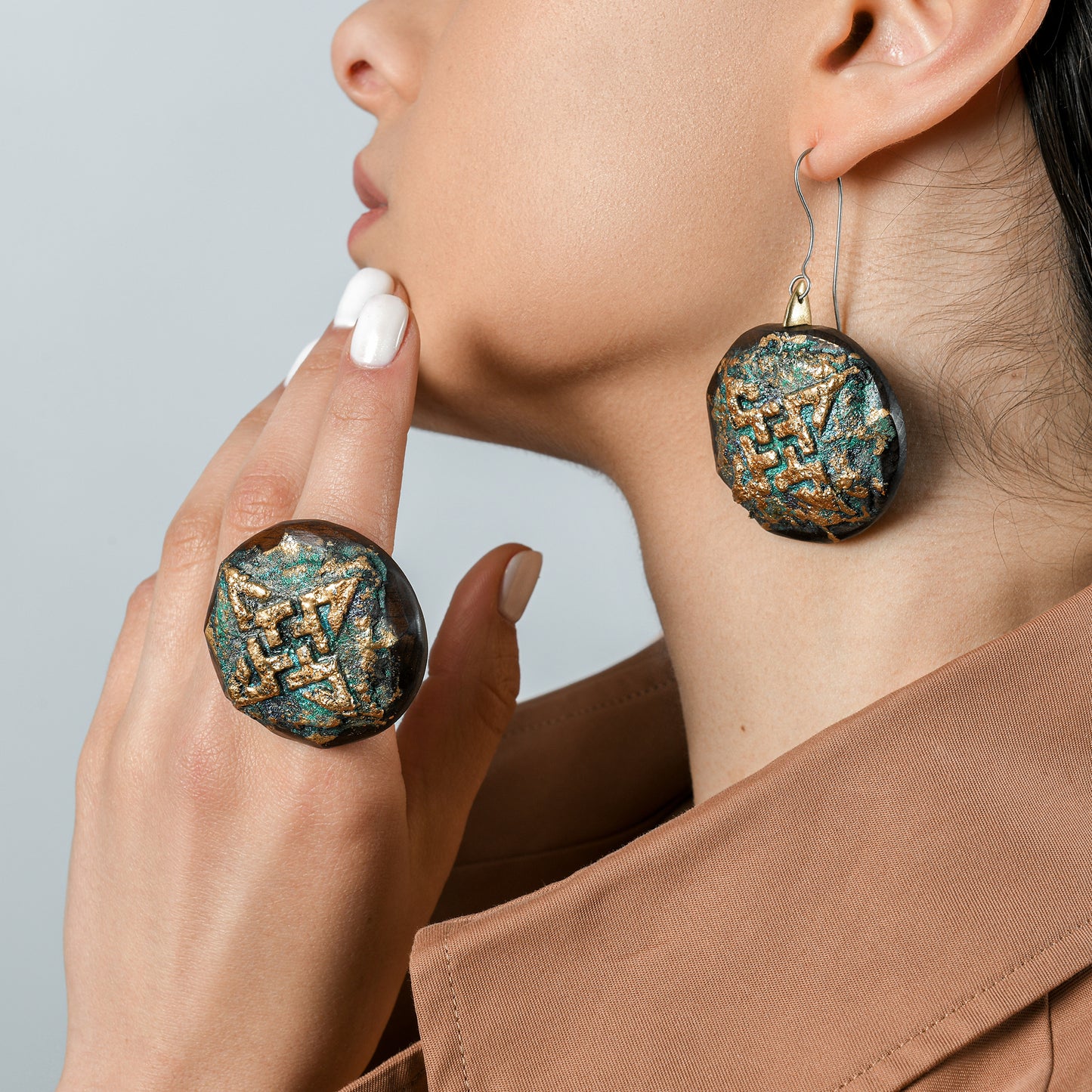 Green Symbol Wooden Earrings - Lusanet Collective