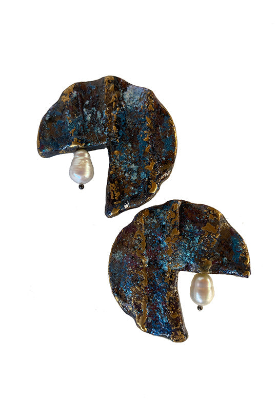 Wood Earrings with Pearl - Lusanet Collective