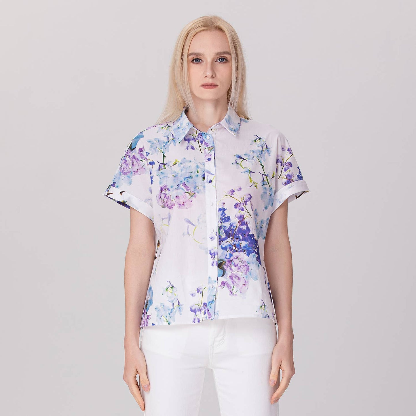 Short-sleeve shirt with macro floral print