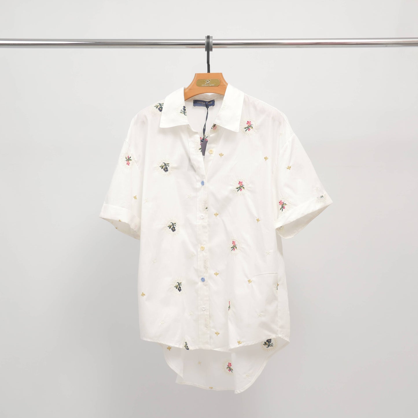 Cotton shirt with floral embroidery FIT4762533: White