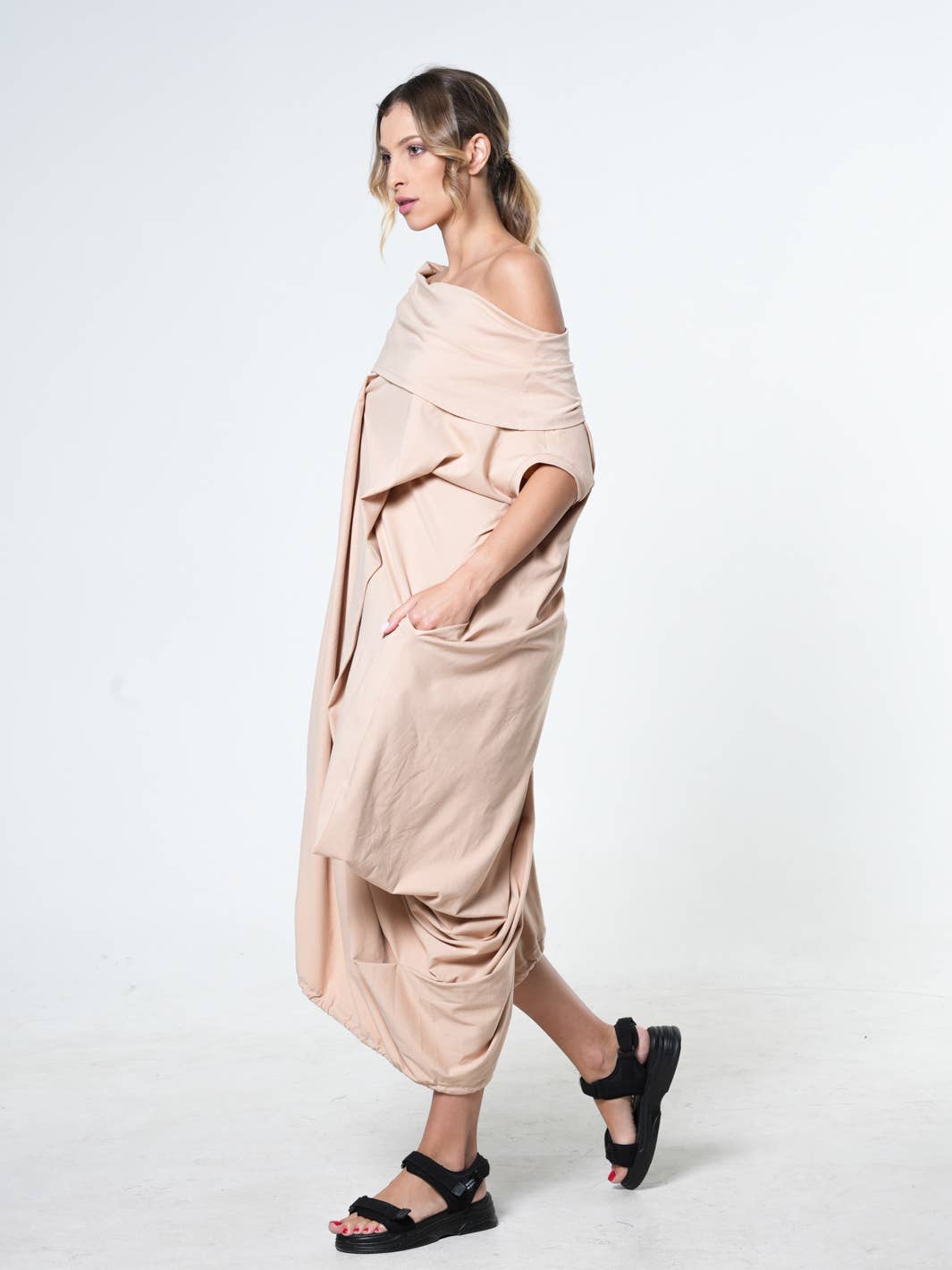 Oversize Cotton Kaftan Dress In Beige: Dark grey / L-XL-XXL