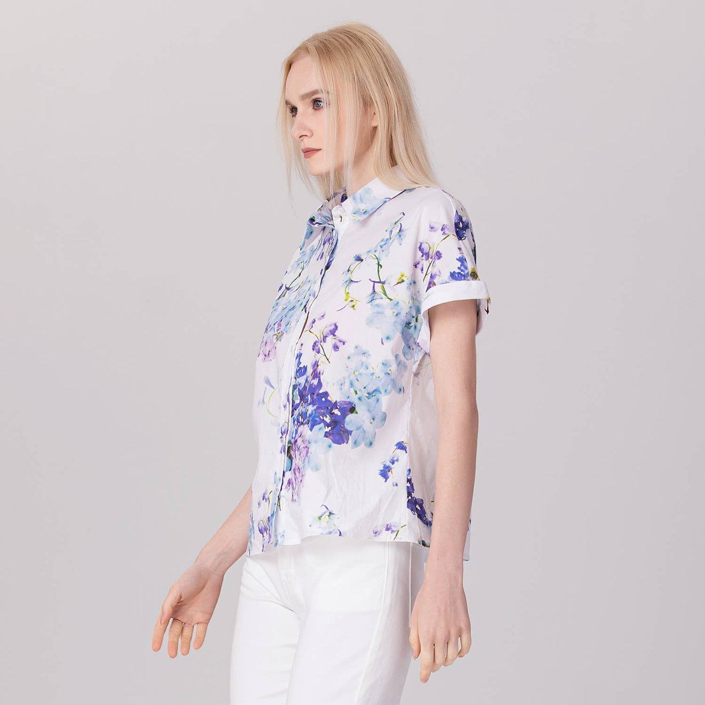 Short-sleeve shirt with macro floral print