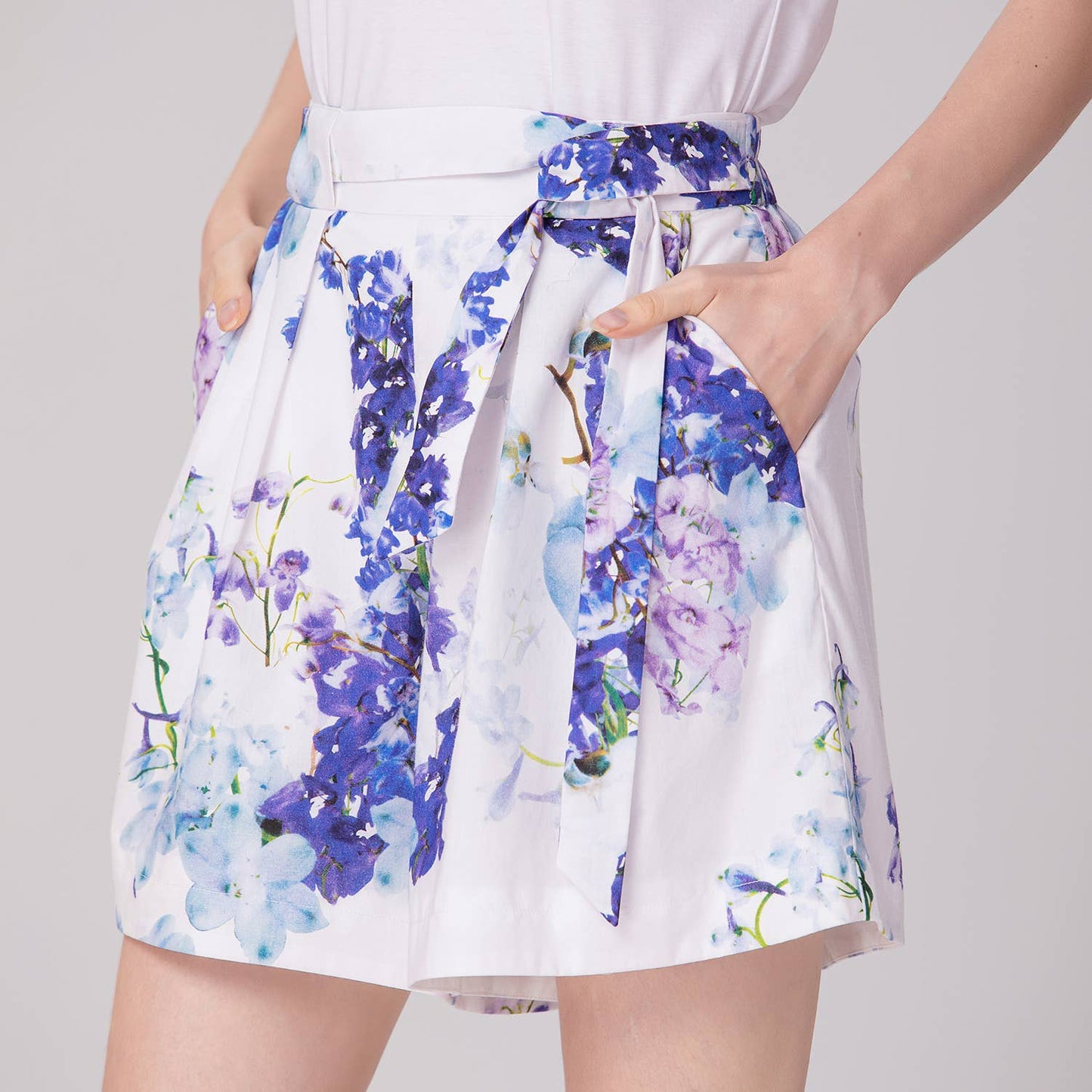 Macro floral print shorts