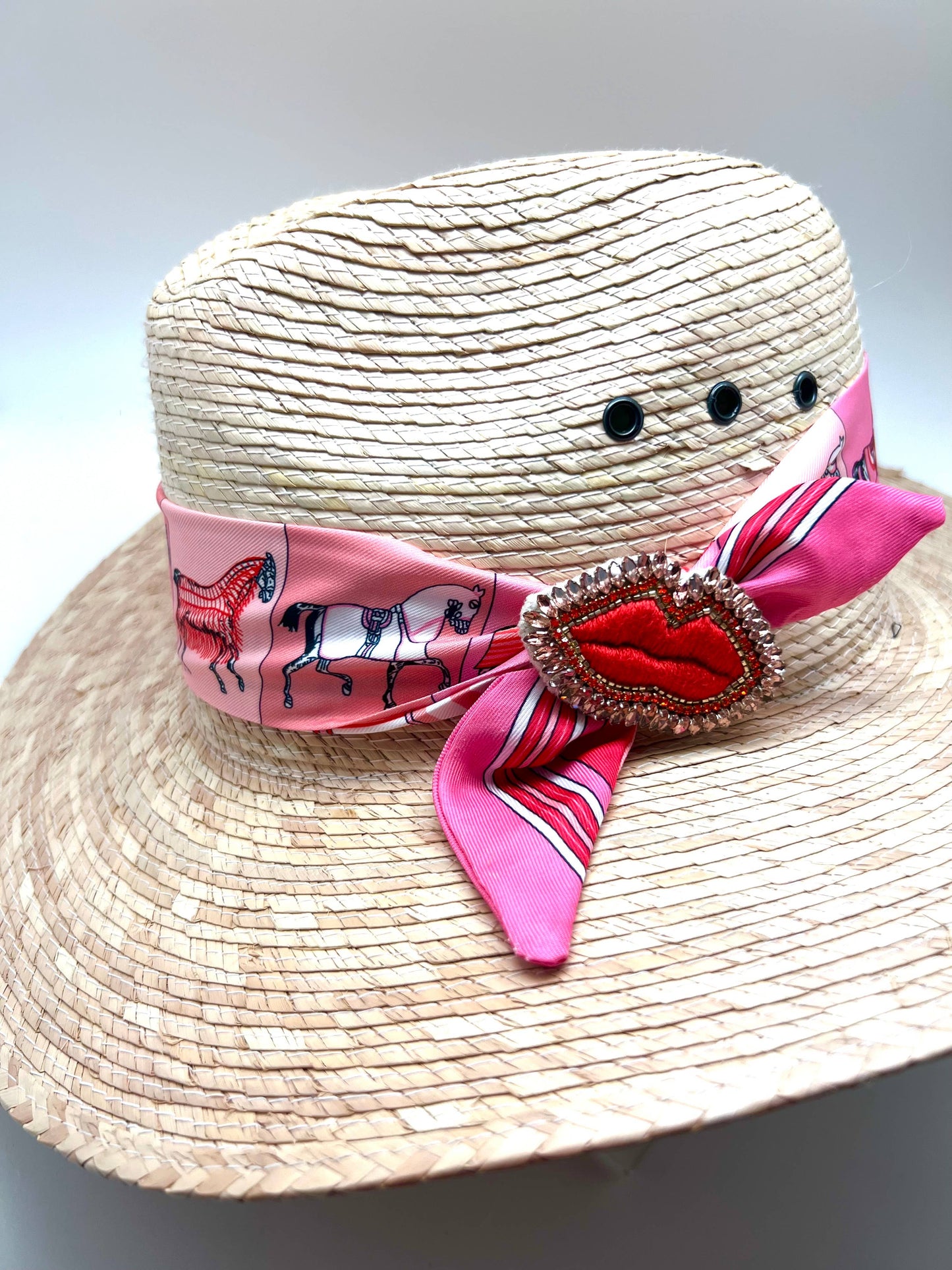 Lip Brooch Summer Brooch Pin: Red