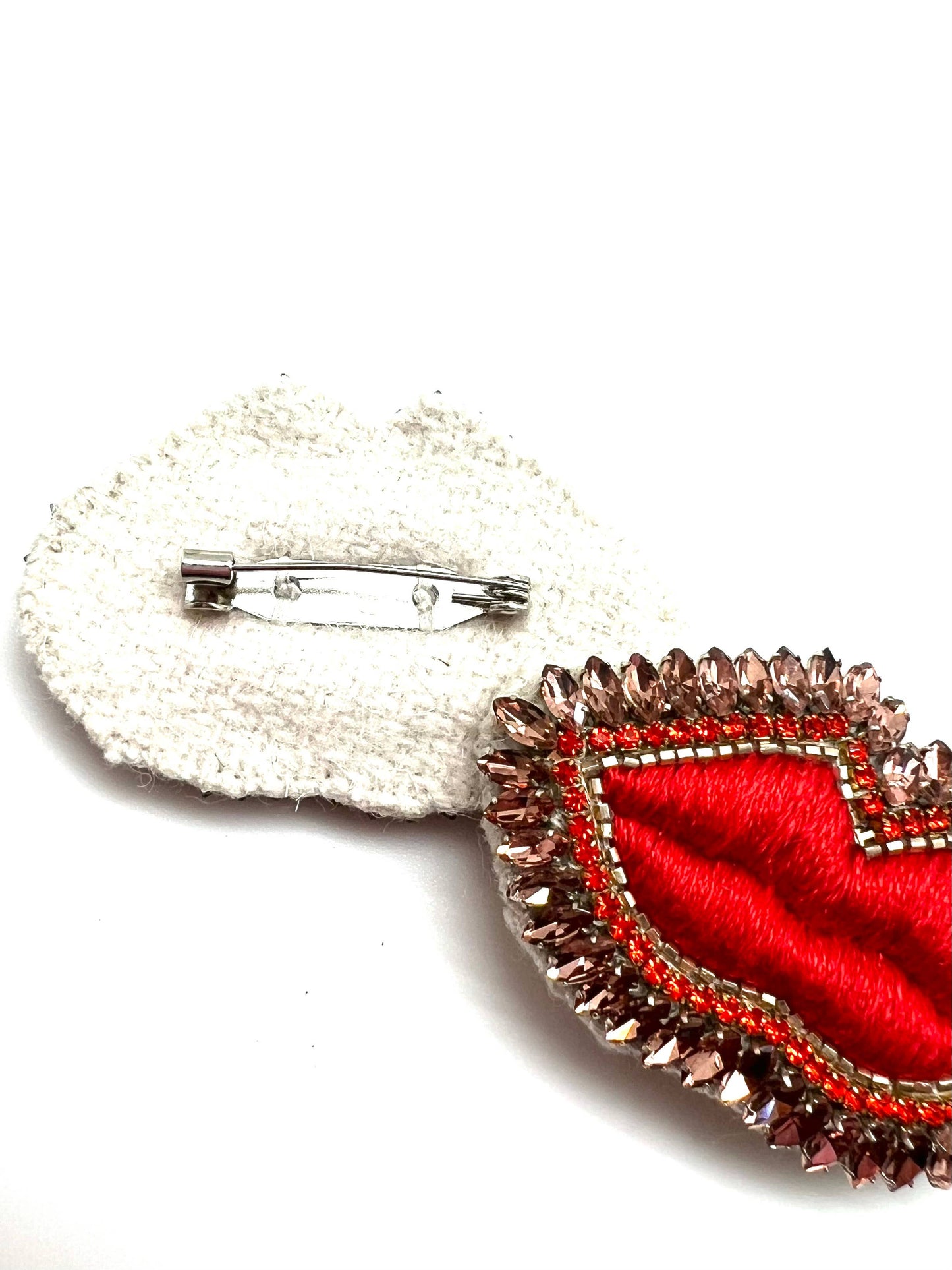 Lip Brooch Summer Brooch Pin: Pink