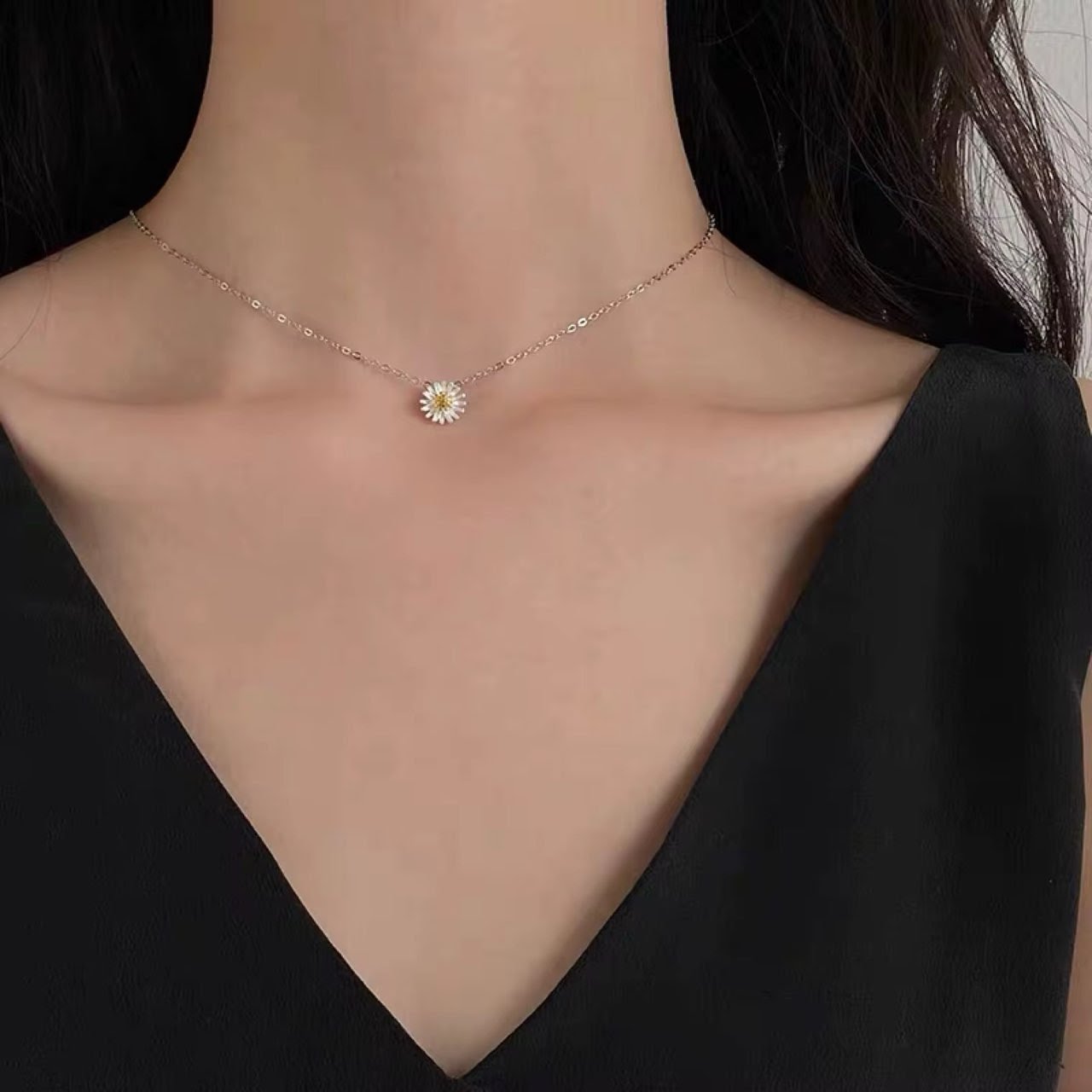 Silver and Gold Daisy Necklace