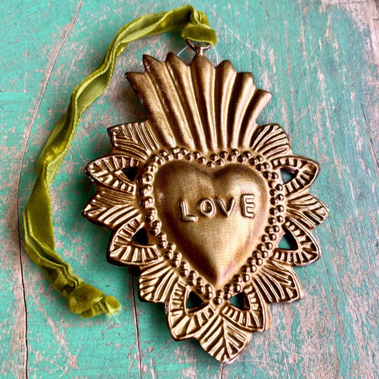 Love Tin Sacred Hearts: Medium