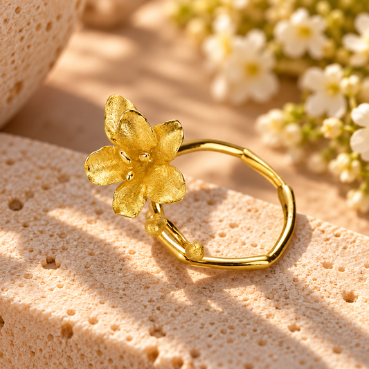 Petite Bloom Gold Ring