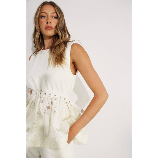 CROCHET LACE RUFFLE TOP AND PANTS SET: OFF WHITE