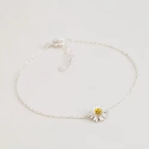 Silver and Gold Daisy Necklace