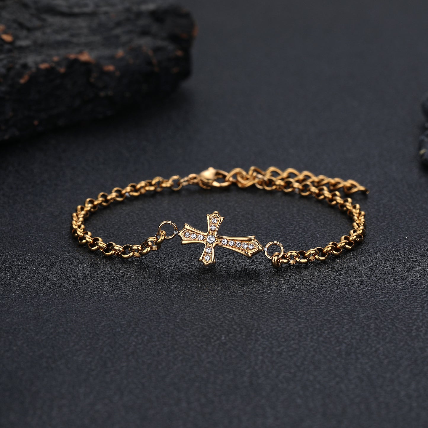 Heritage Cross Chain Bracelet