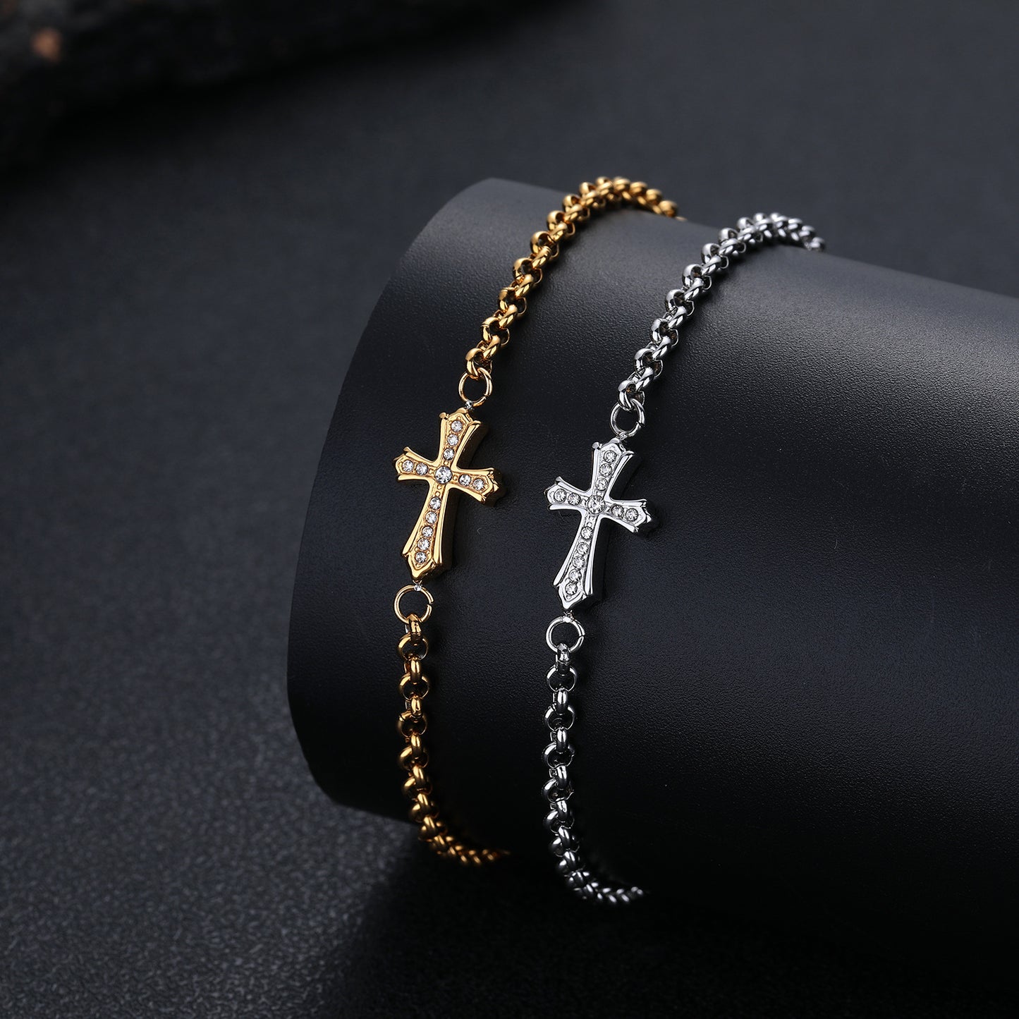 Heritage Cross Chain Bracelet