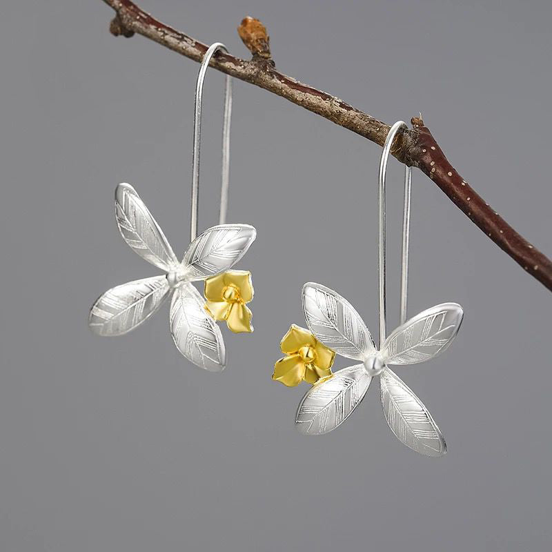 Delicate Flower Earrings 