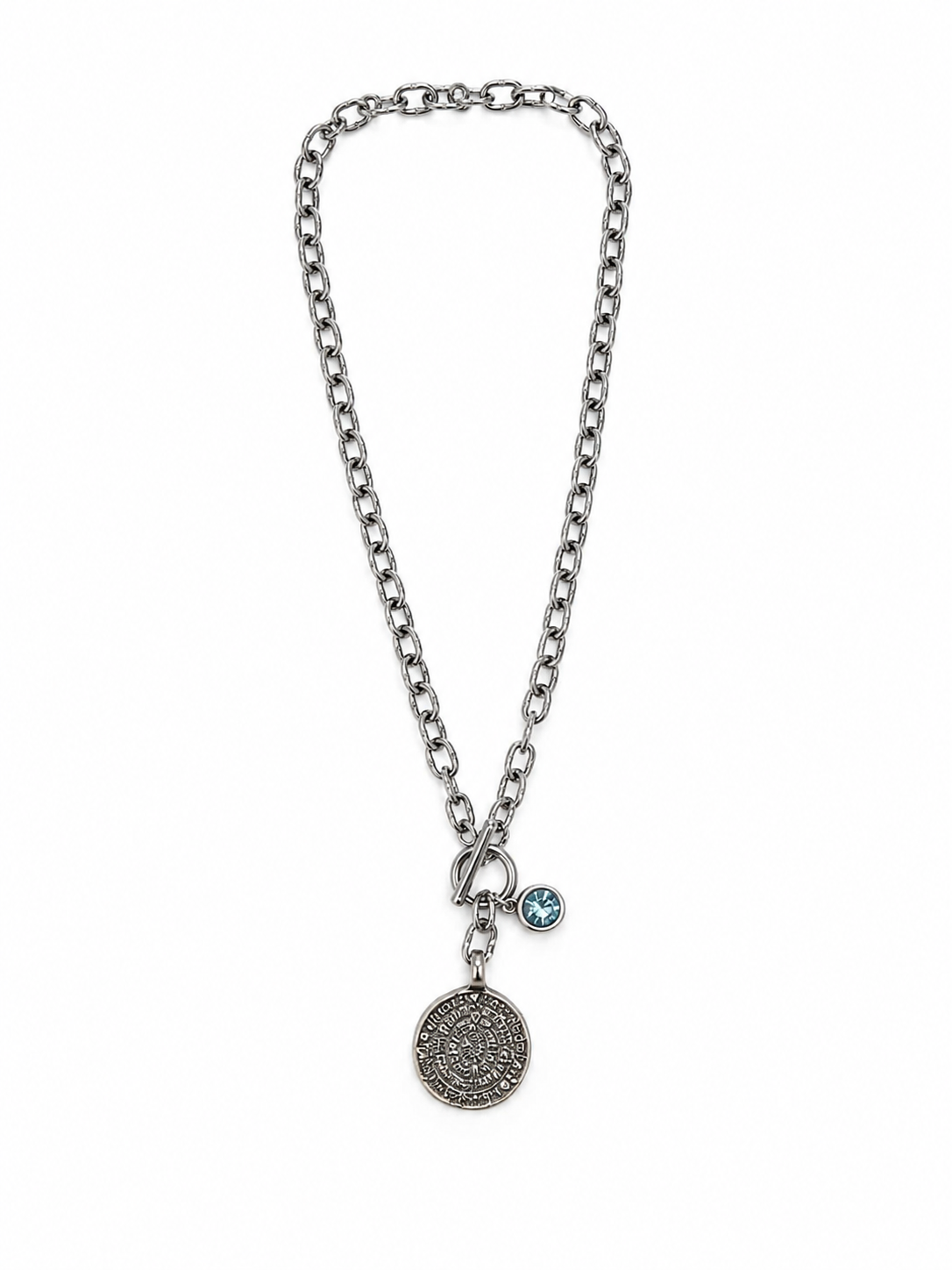 Silver pendant chain with gem