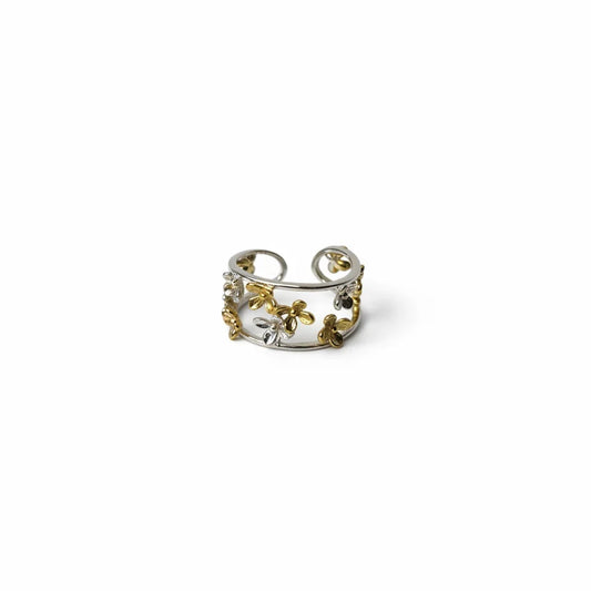 Two tone flower ring