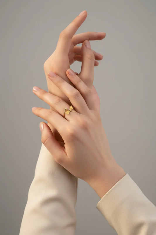 Golden Dragonfly Whisper Ring – Delicate Nature-Inspired Jewelry
