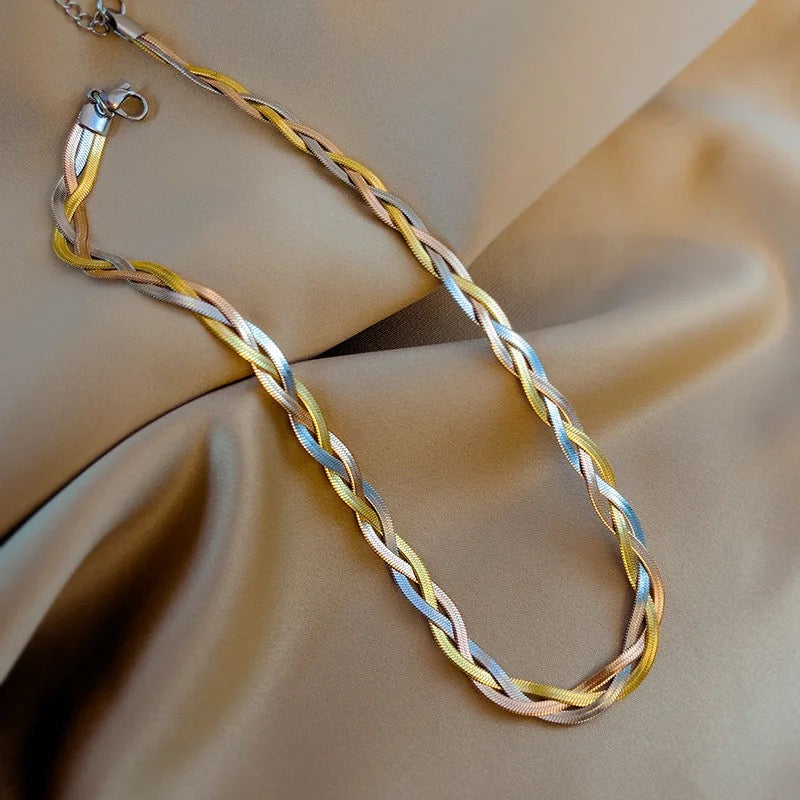 Woven flat chain Necklace