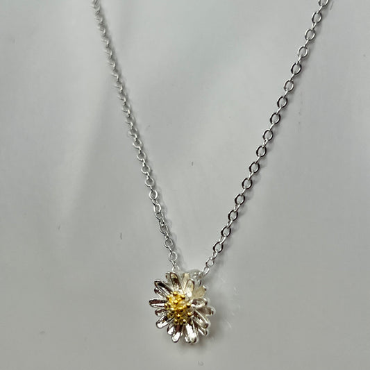 Daisy Drop Necklace