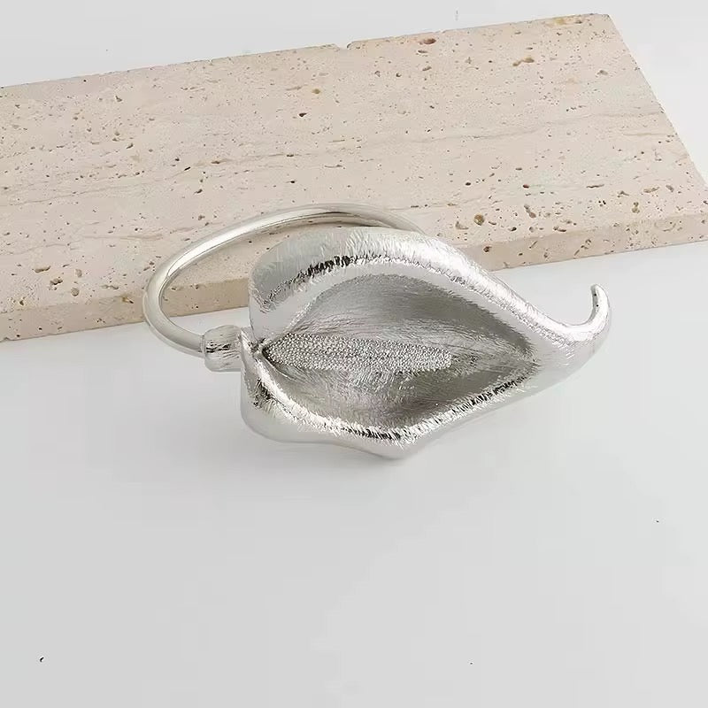 Sculptural Calla Lily Statement Cuff Bracelet – Gold & Silver