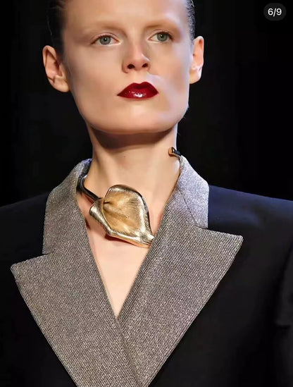 Sculptural Calla Lily Statement Choker Necklace – Gold & Silver