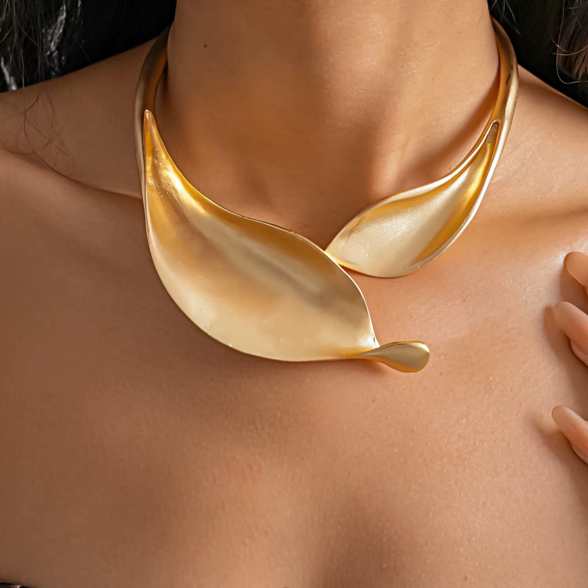 Sculptural Double Leaf Statement Collar Necklace