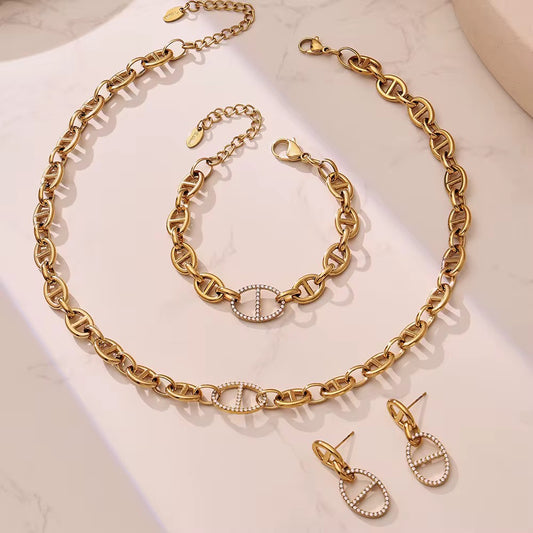 Geometric Link Zircon Necklace