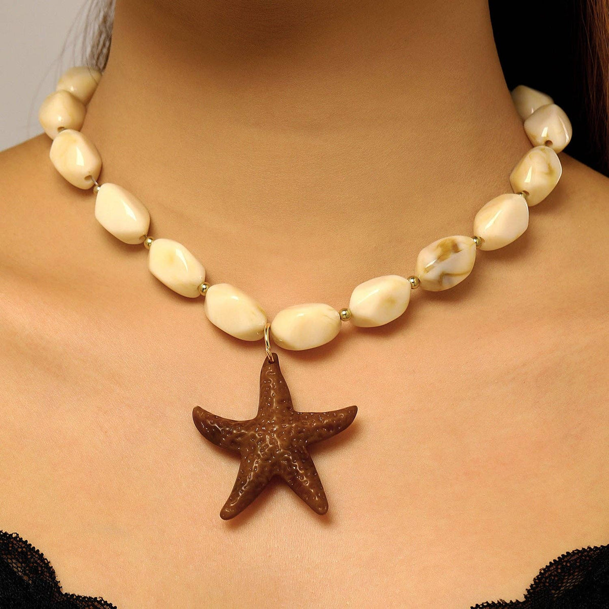 Heart Pendant Beaded Necklace: 1 / One Size