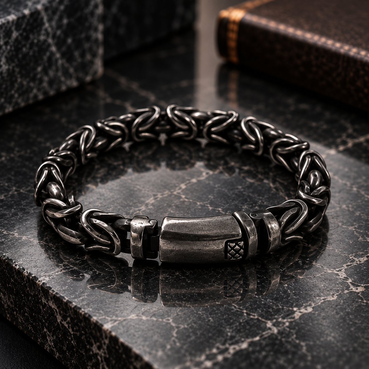 The Sovereign Chain Bracelet