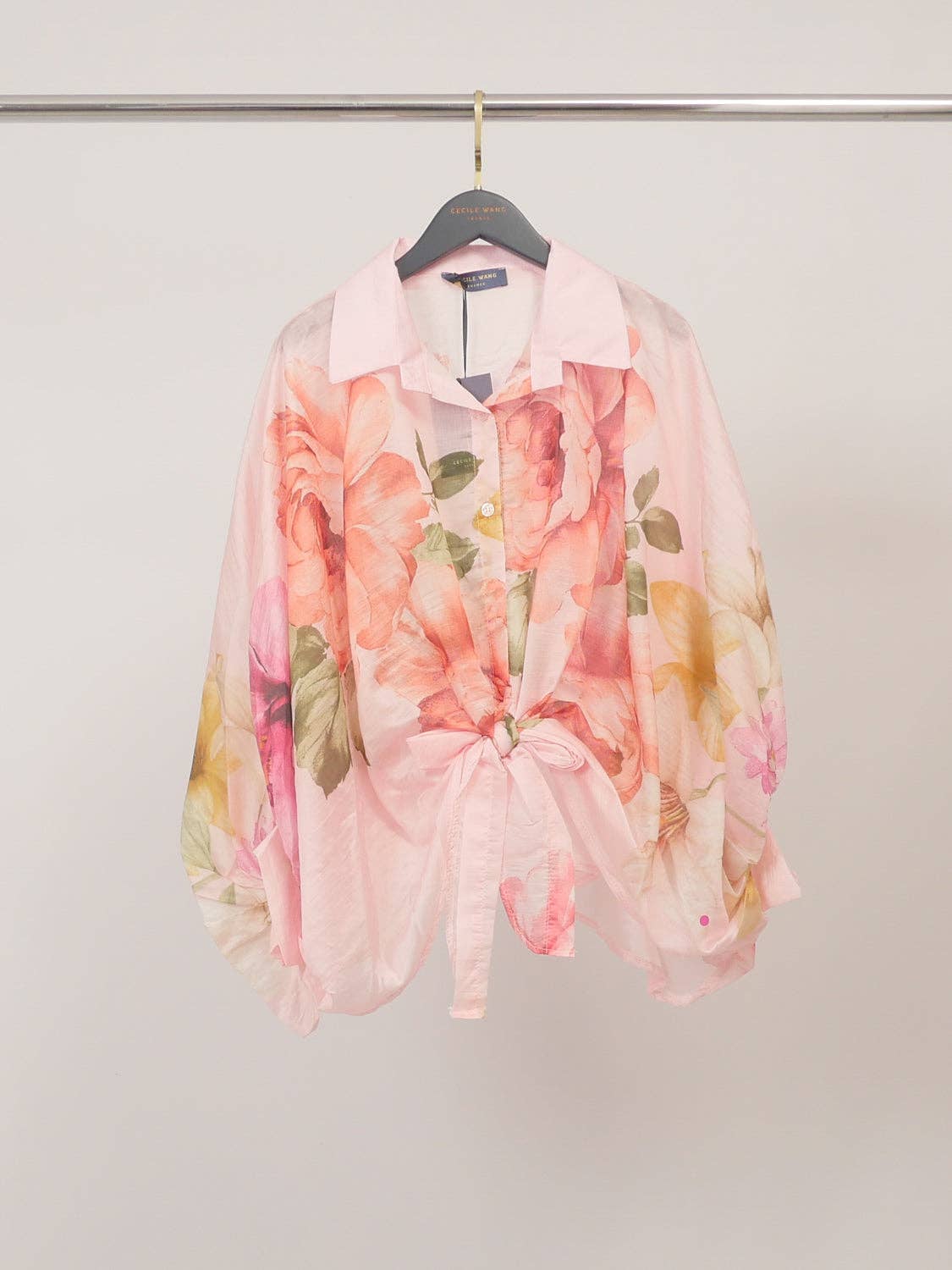 Floral printed blouse with detailed neckline : Red