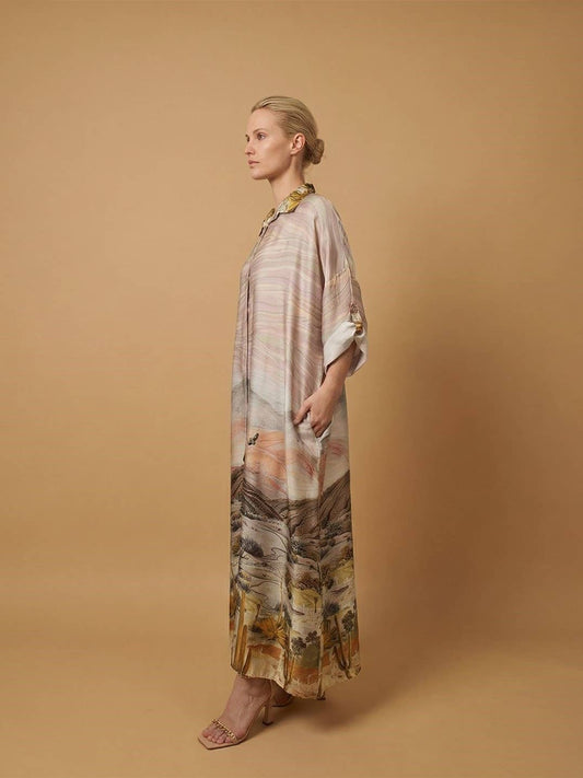 Long satin desert landscape print dress : Black/orange