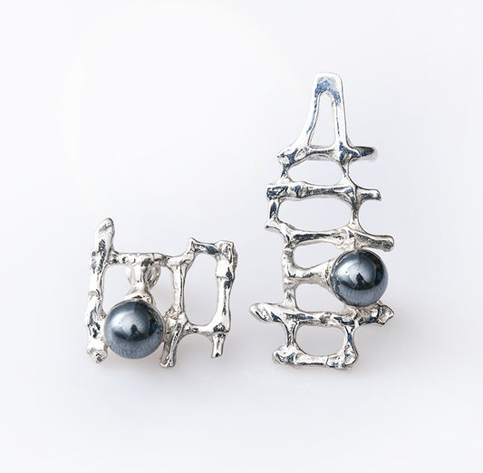 Vienna My Love Set of the Silver Cuff & Stud with Black Pearls