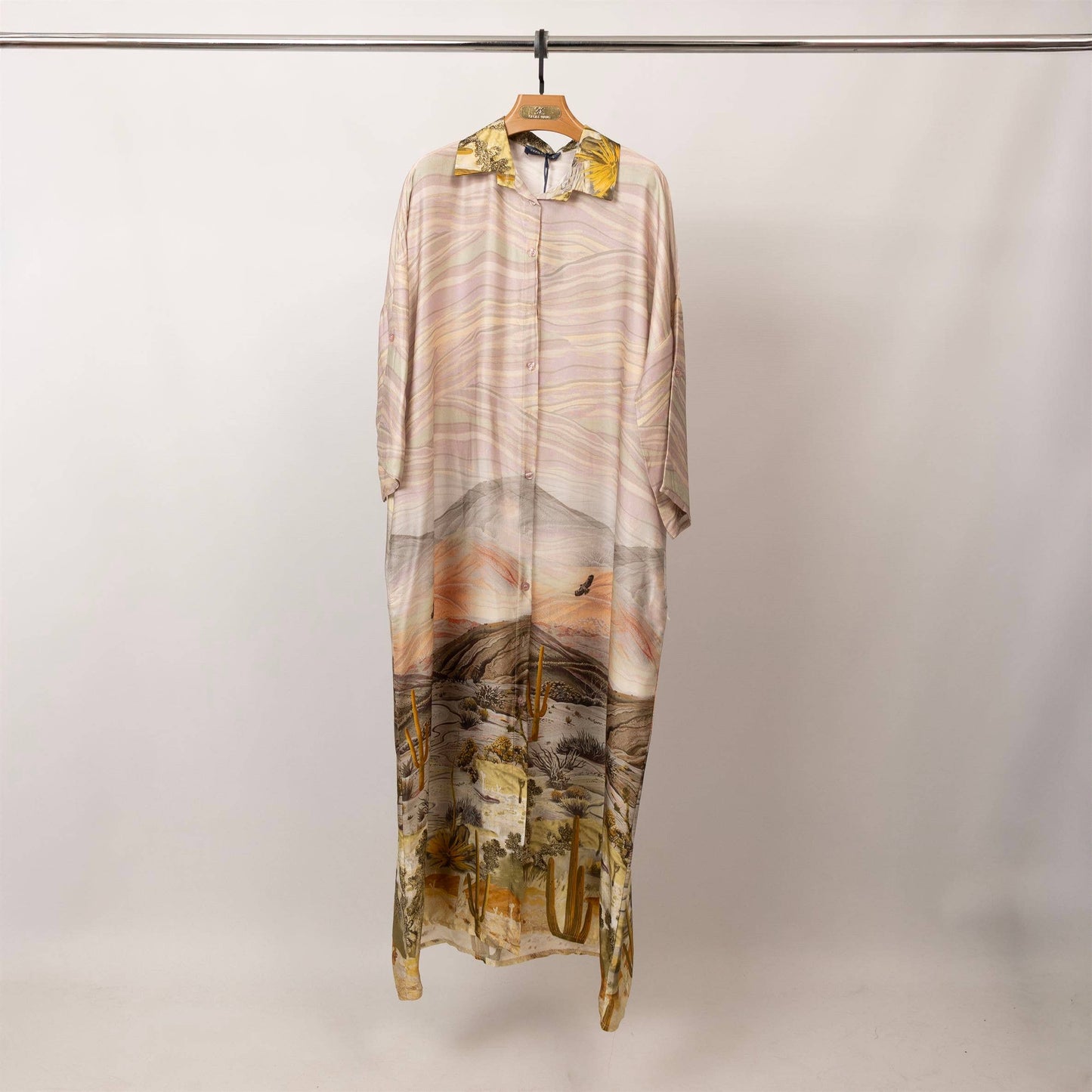 Long satin desert landscape print dress – KD9316VS-34: Black/orange