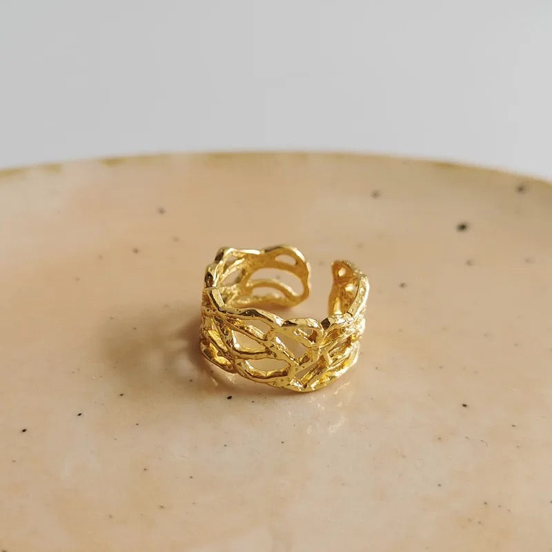 Roots Silver Ring with Goldplating
