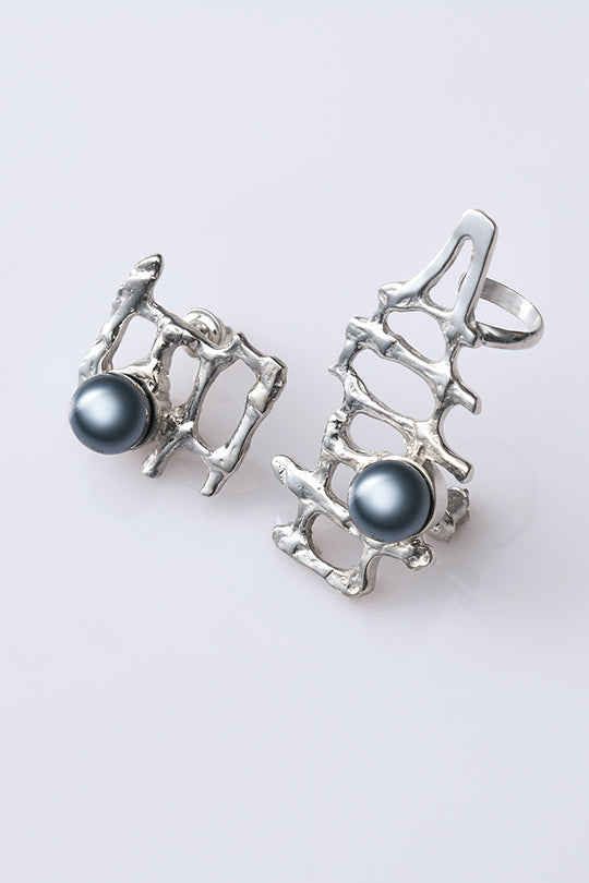 Vienna My Love set of the silver cuff & stud with black pearls - Lusanet Collective